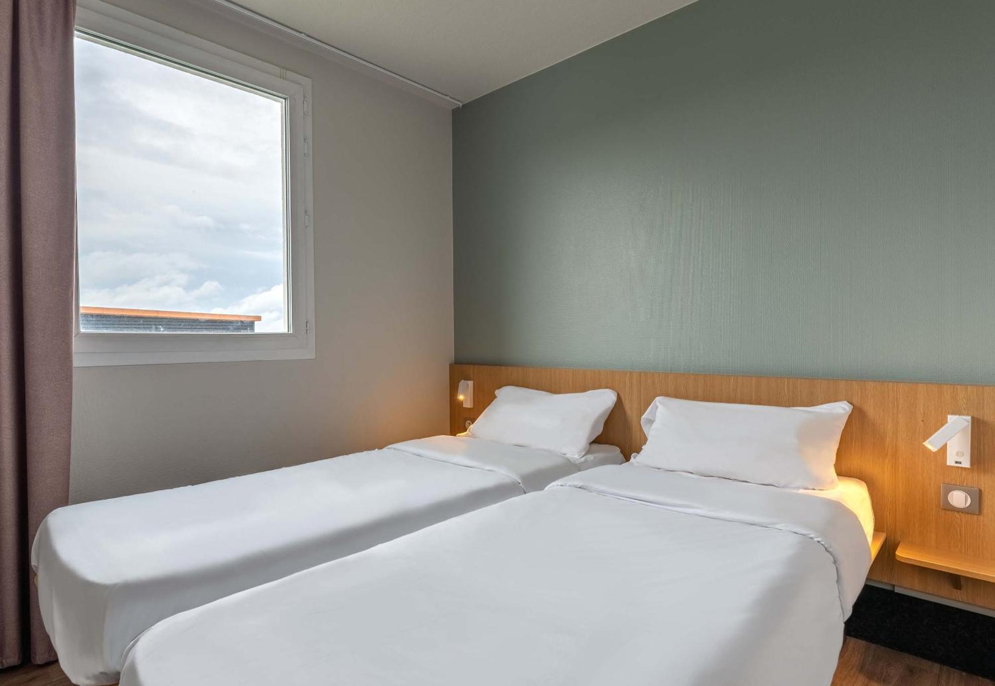 B&B Hotel Эврё Экстерьер фото