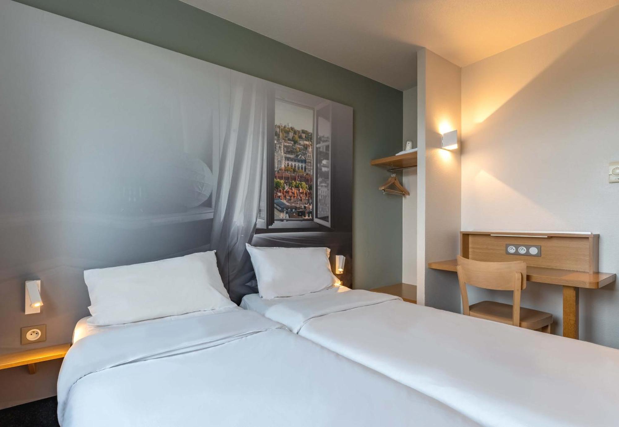 B&B Hotel Эврё Экстерьер фото