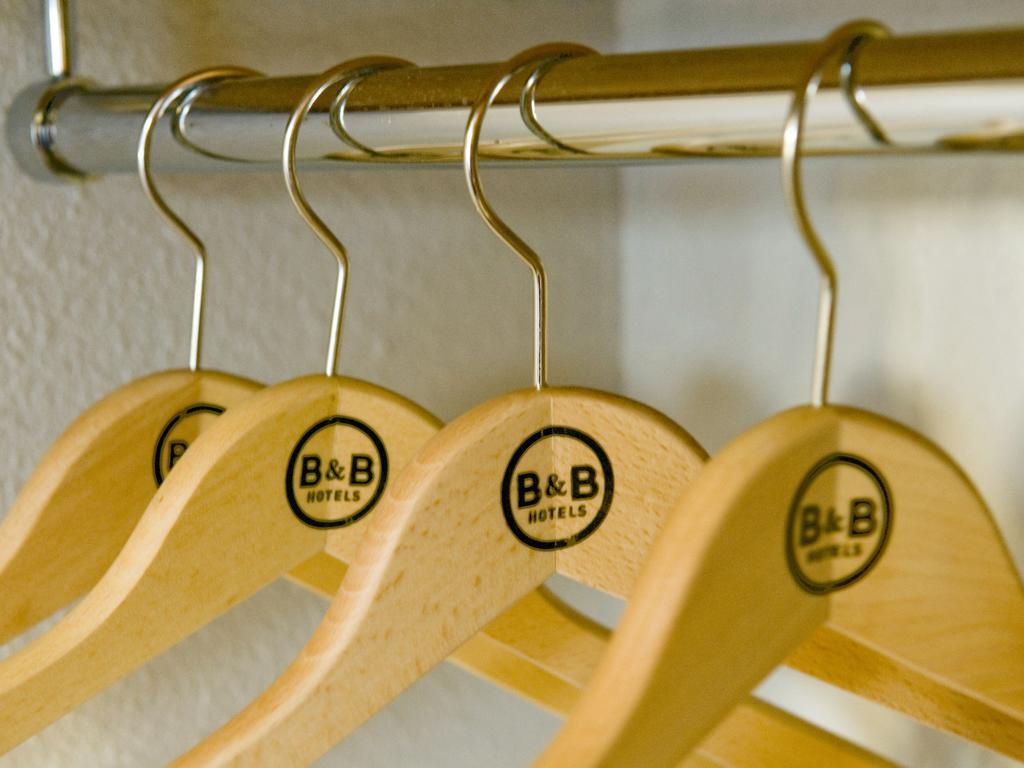 B&B Hotel Эврё Экстерьер фото
