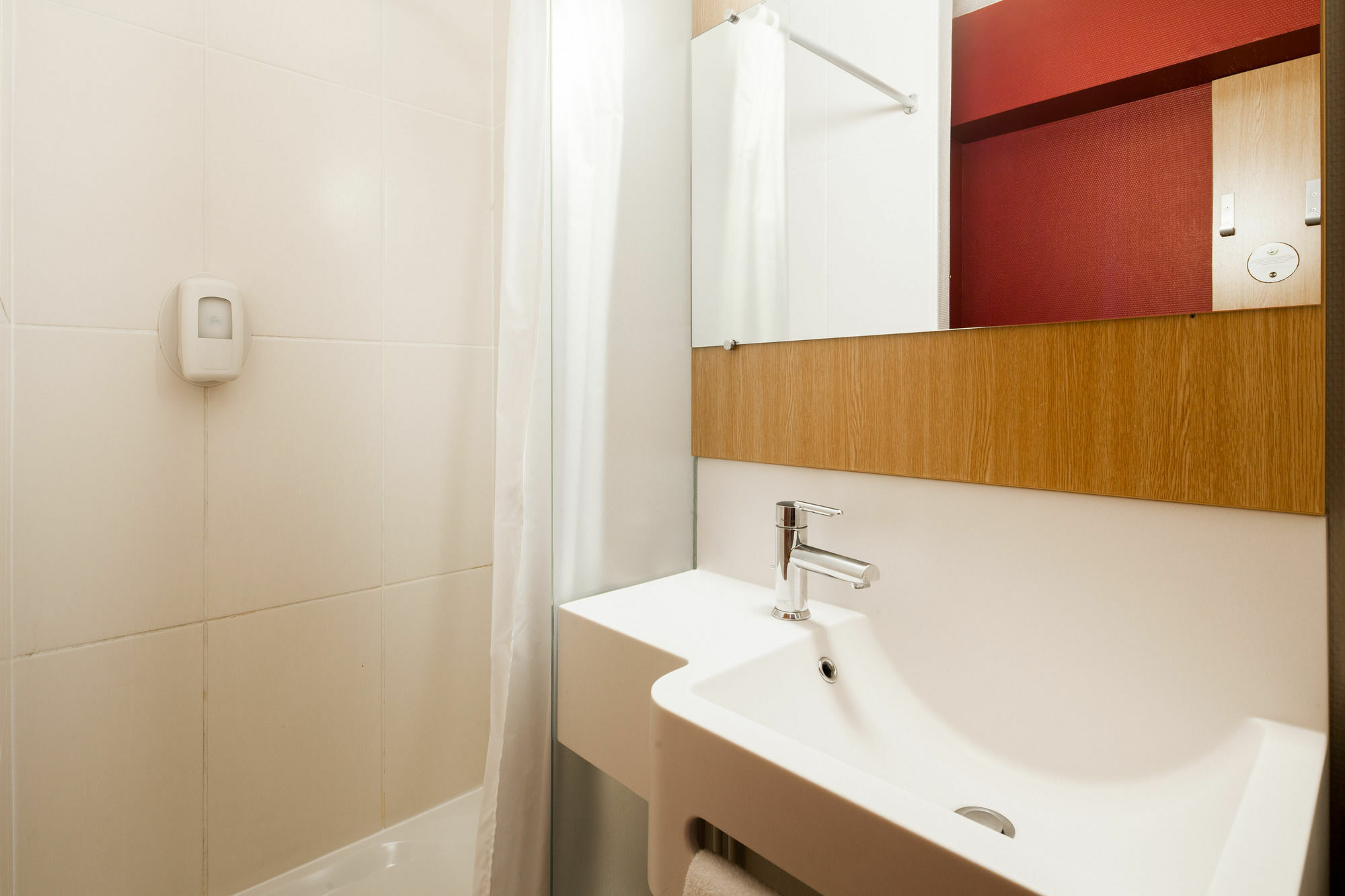 B&B Hotel Эврё Экстерьер фото