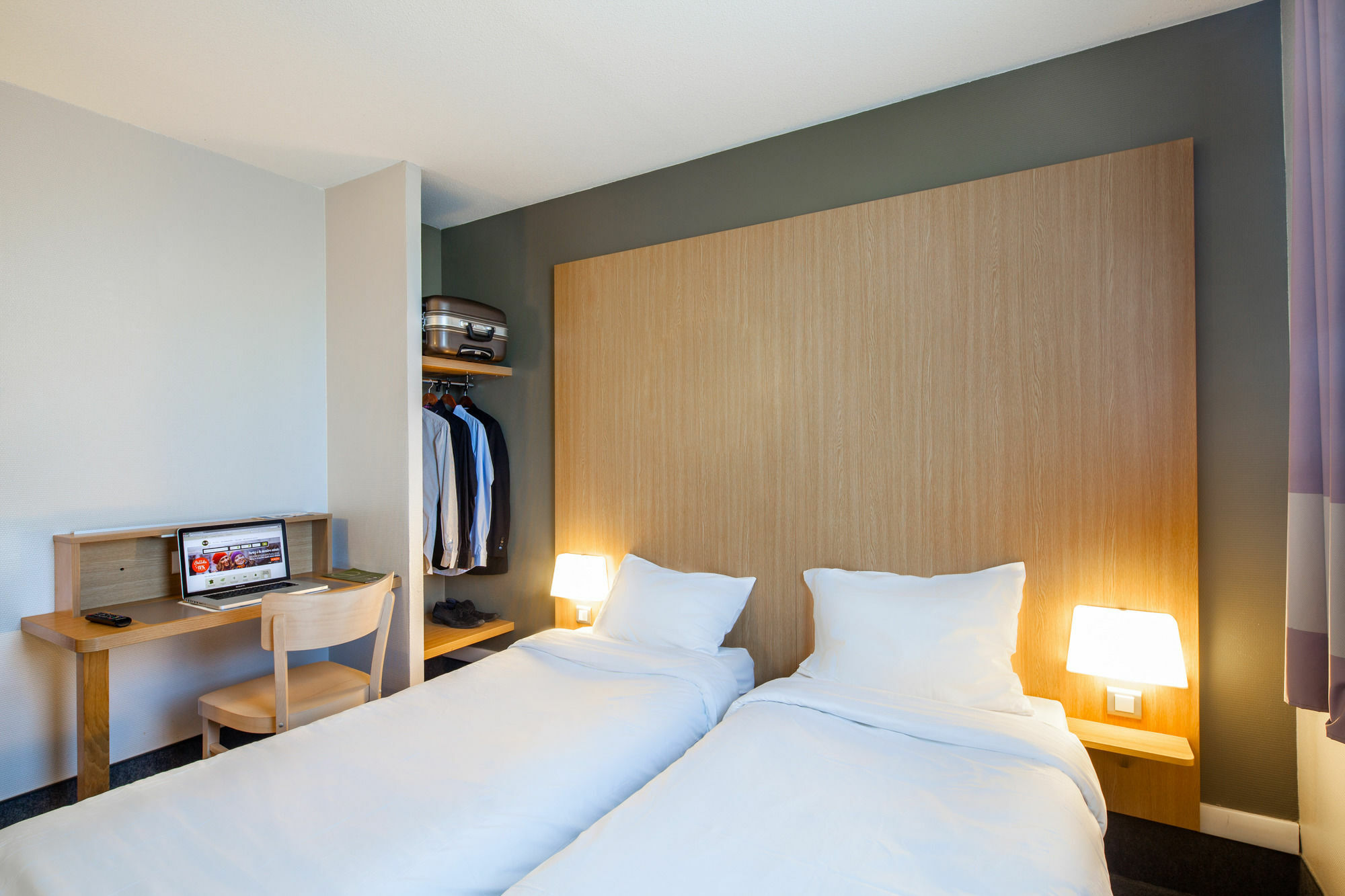 B&B Hotel Эврё Экстерьер фото