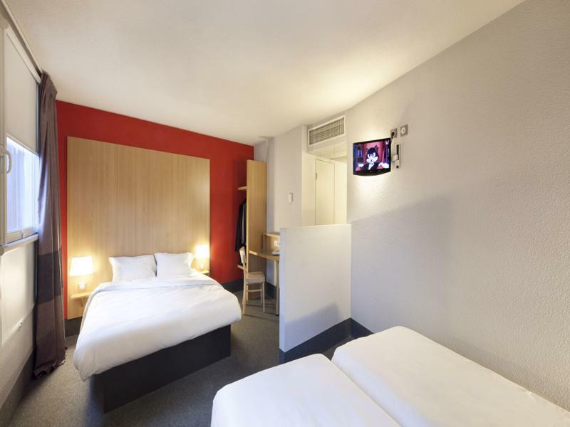 B&B Hotel Эврё Экстерьер фото