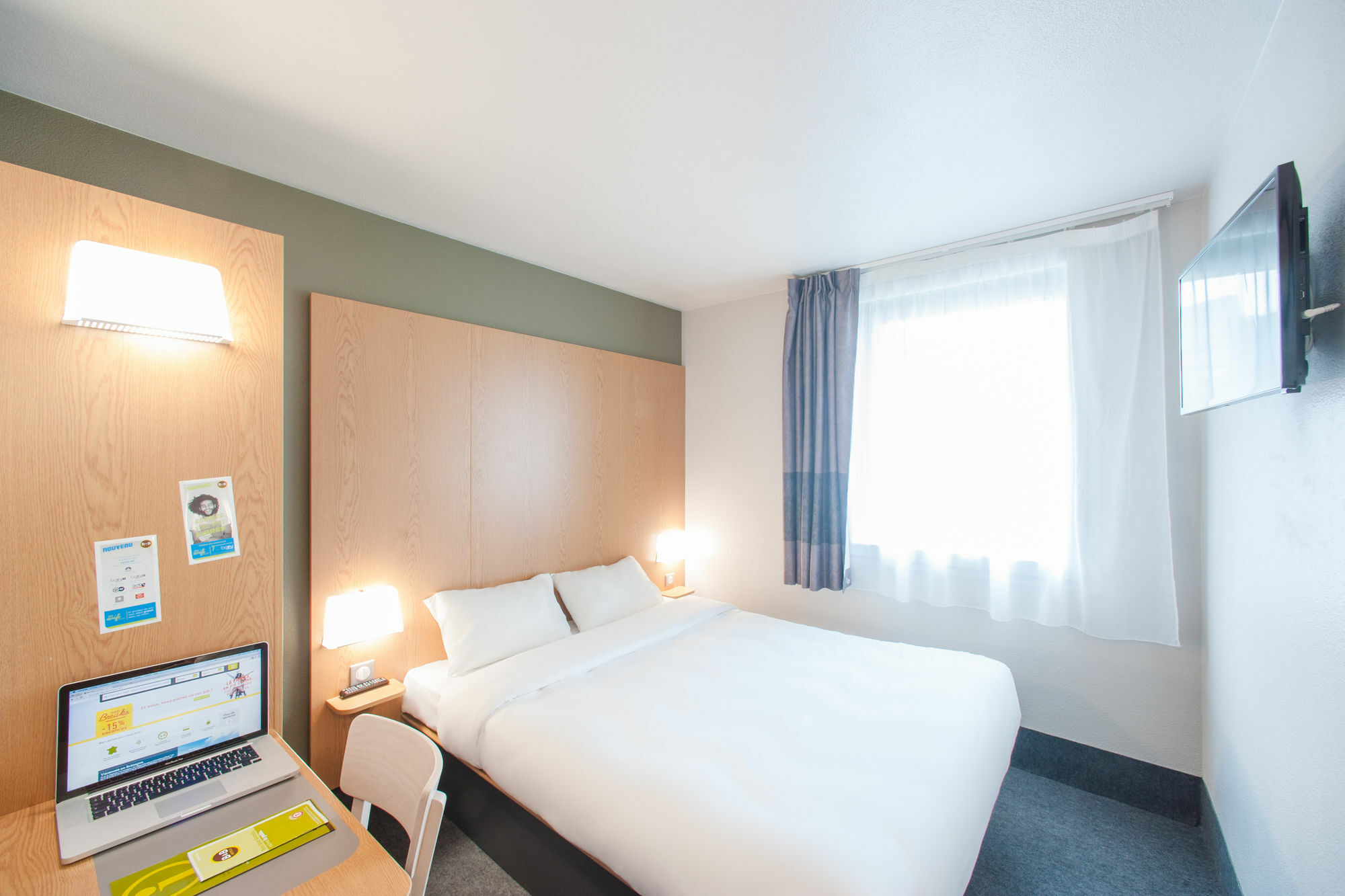 B&B Hotel Эврё Экстерьер фото